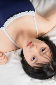 娇妻跪趴高撅肥臀出白浆